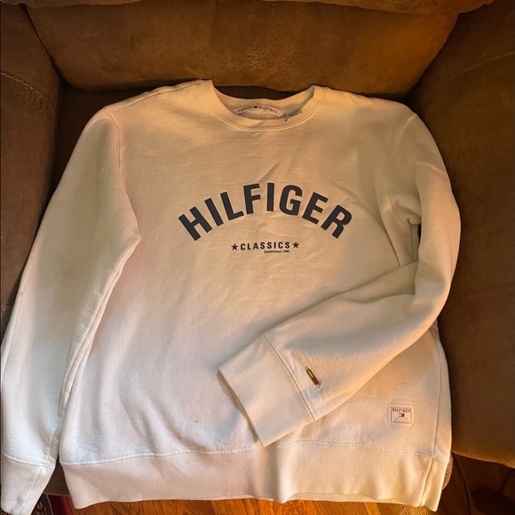 Tommy Hilfiger Tops - Women’s vintage 90’s Tommy Jeans sweat shirt.